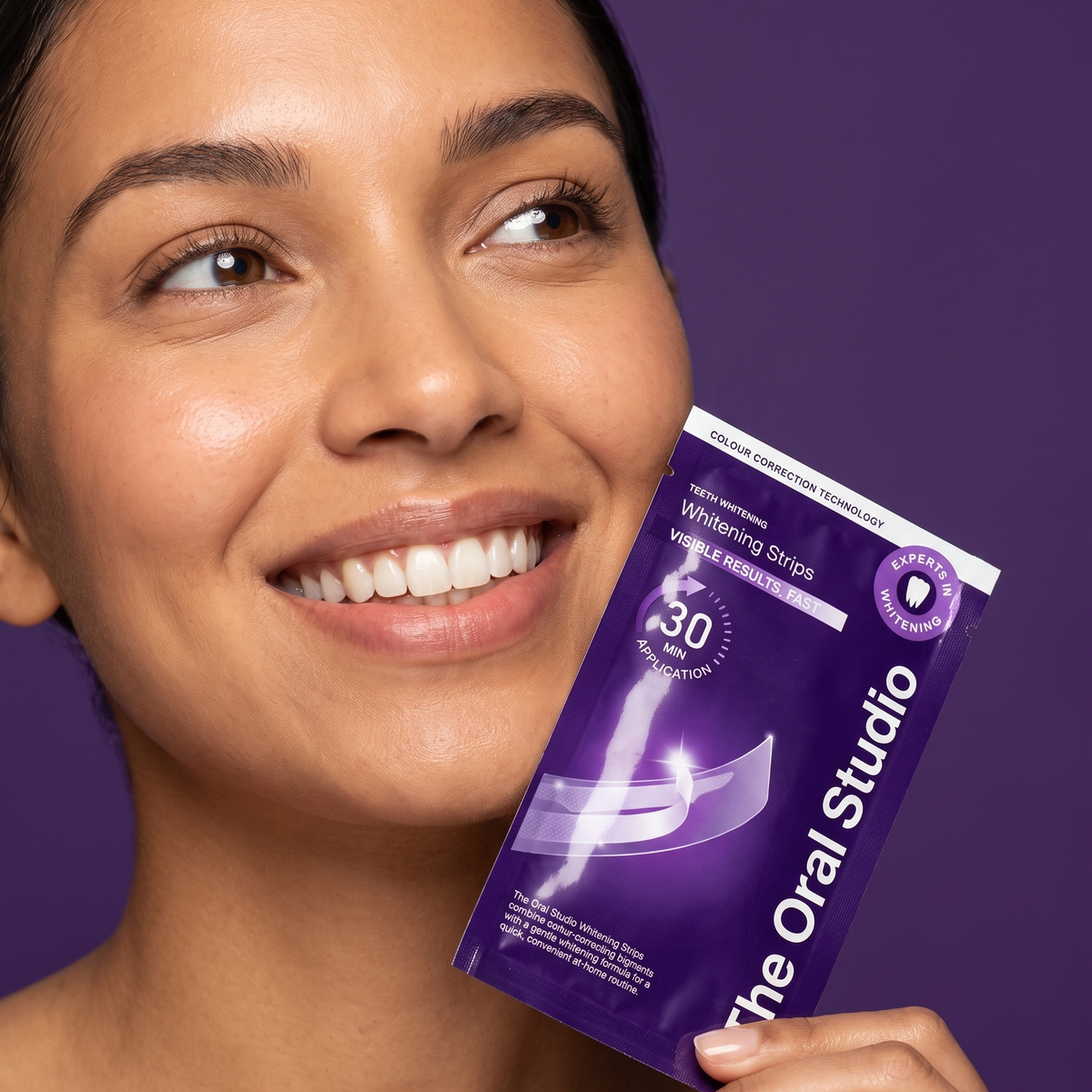 The Oral Studio Whitening Strips in gebruik